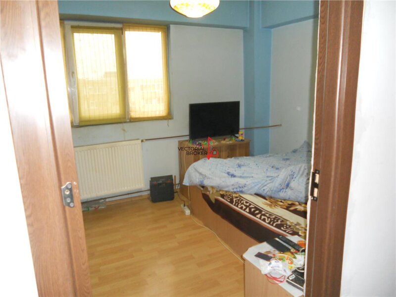 Basarabia - Diham 4 camere, decomandat, 90mp, bloc 1984,