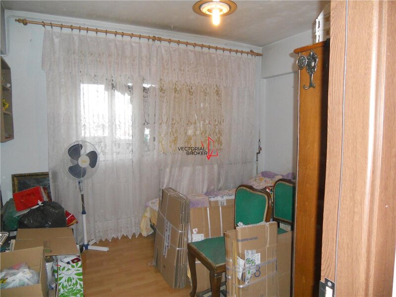 Basarabia - Diham 4 camere, decomandat, 90mp, bloc 1984,